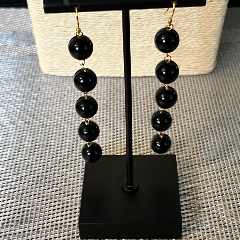 🟠BLACK ONYX PRE-LOVED AUTHENTIC BEADS LINEAR STYLE EARRINGS.
